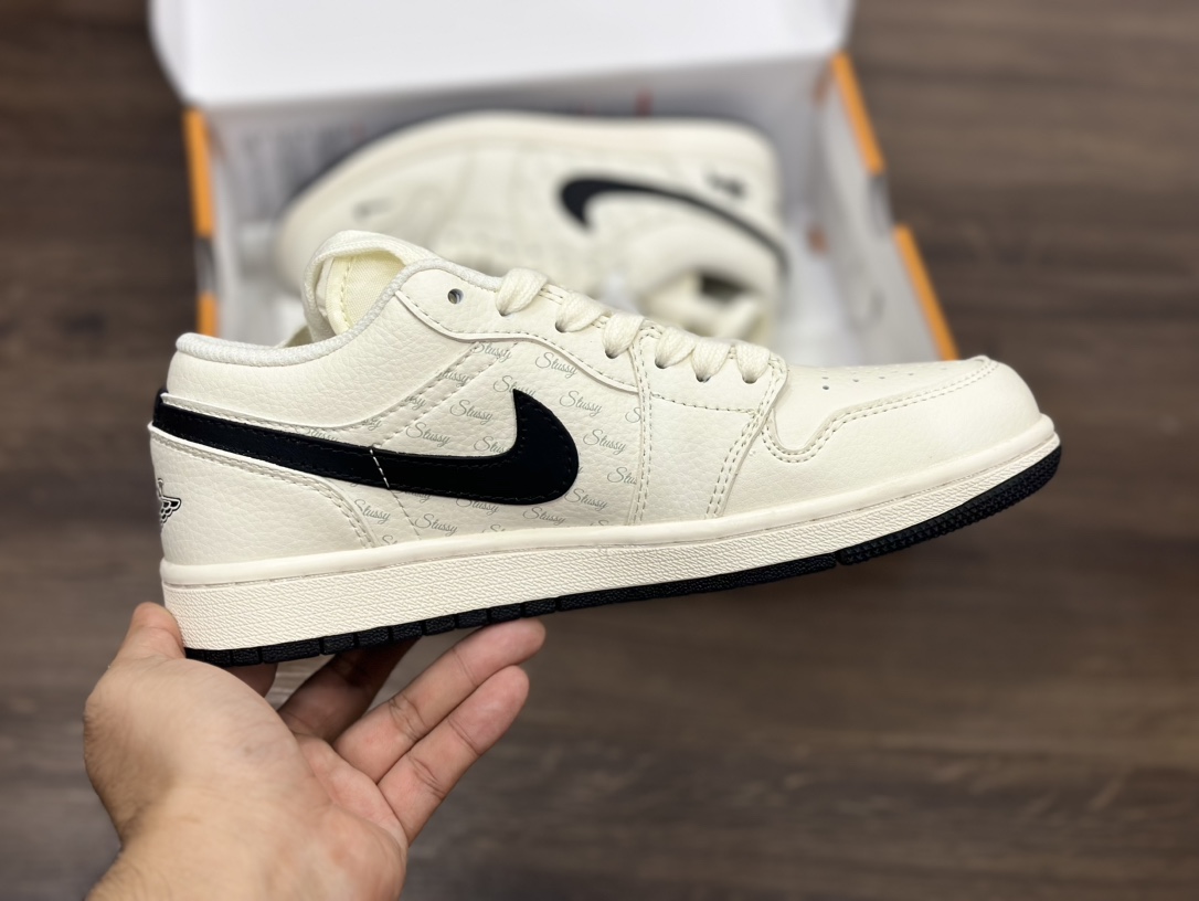 Nike Air Jordan 1 Low 米白黑 乔1低帮篮球鞋 SJ9950-008