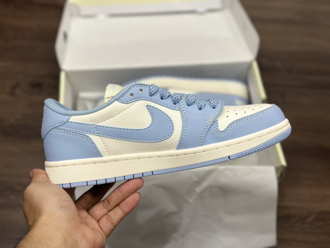 Nike Air Jordan 1 Low 白蓝倒钩乔1低帮篮球鞋 BB6588-101