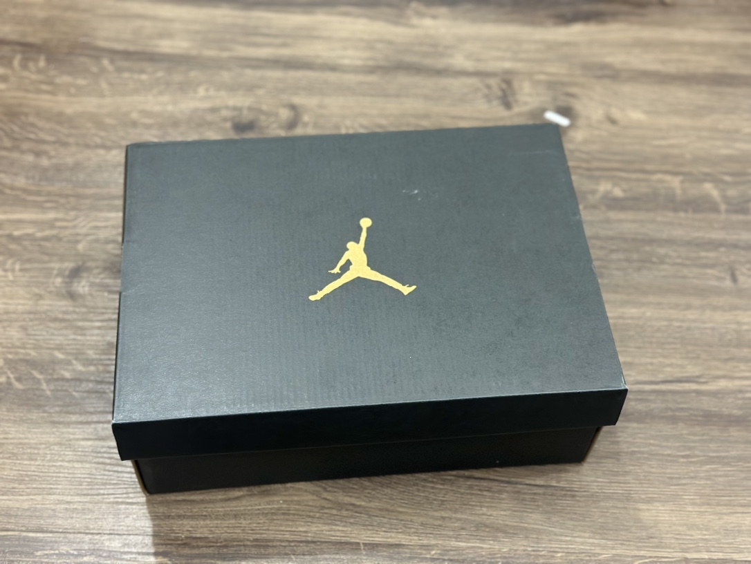 Nike Air Jordan 1 Low 白蓝倒钩乔1低帮篮球鞋 553558-141