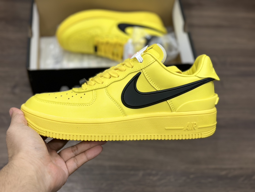 Nike Air Force 1 LOW 黄黑大勾 空军一号低帮运动鞋 DV3464-600