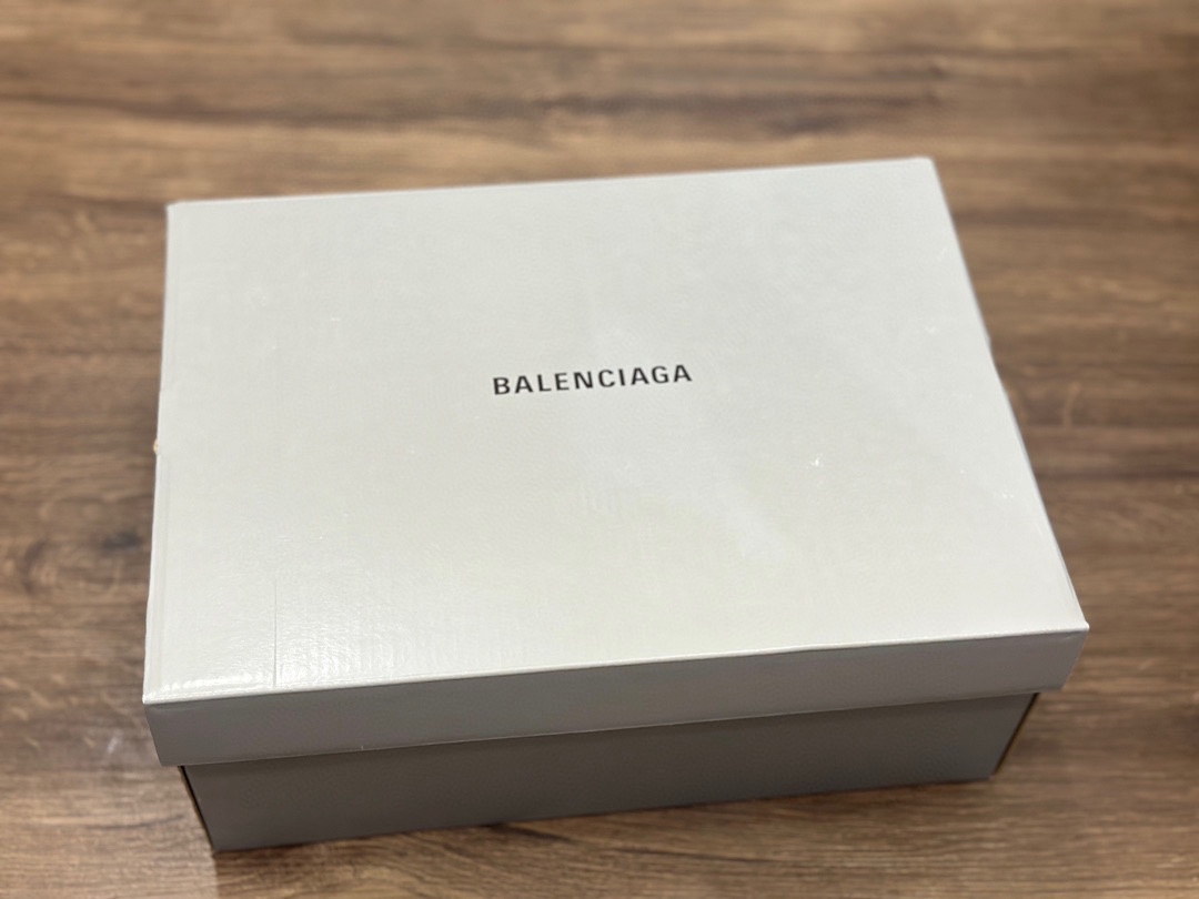 Balenciaga 巴黎世家 Circuit 白银 透气网面休闲鞋