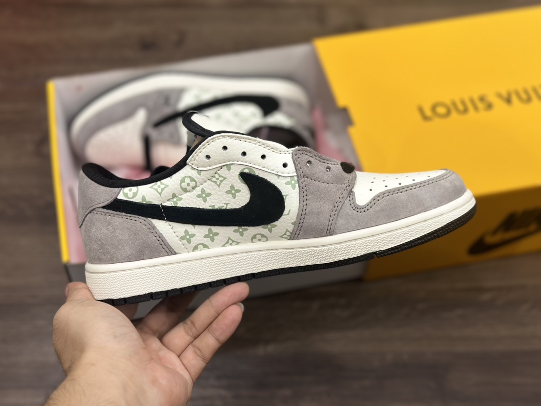 Nike Air Jordan 1 Low 倒钩 LV 乔1低帮篮球鞋 SJ2068-101