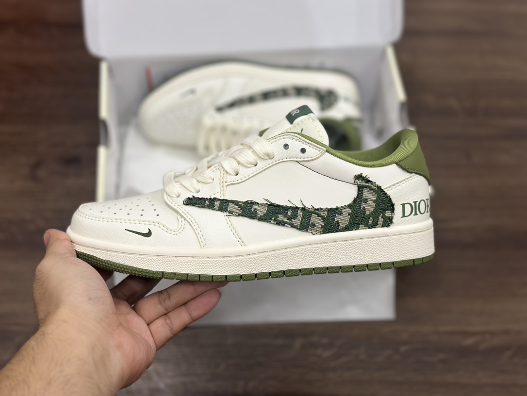 Nike Air Jordan 1 Low 迪奥 倒钩乔1低帮篮球鞋 DM6688-005