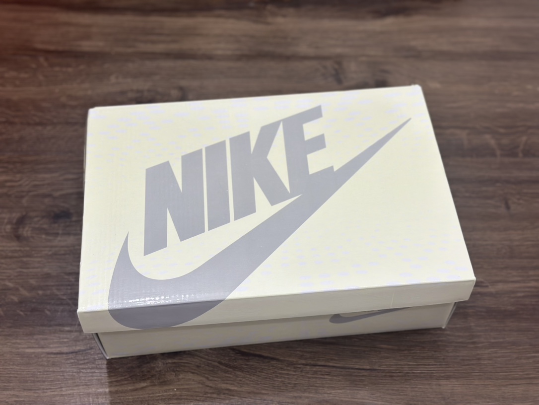 Nike Air Jordan 1 Low 迪奥 倒钩乔1低帮篮球鞋 DM6688-005