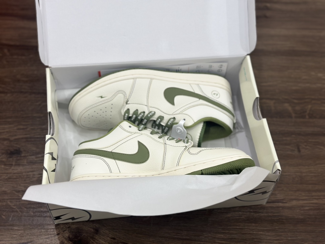 Nike Air Jordan 1 Low 闪电 乔1低帮篮球鞋s CF3688-019