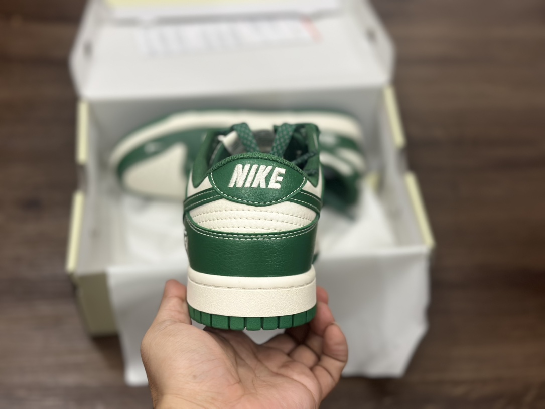 Nike SB dunk Low 白绿 双勾低帮休闲运动滑板板鞋 BB9898-005