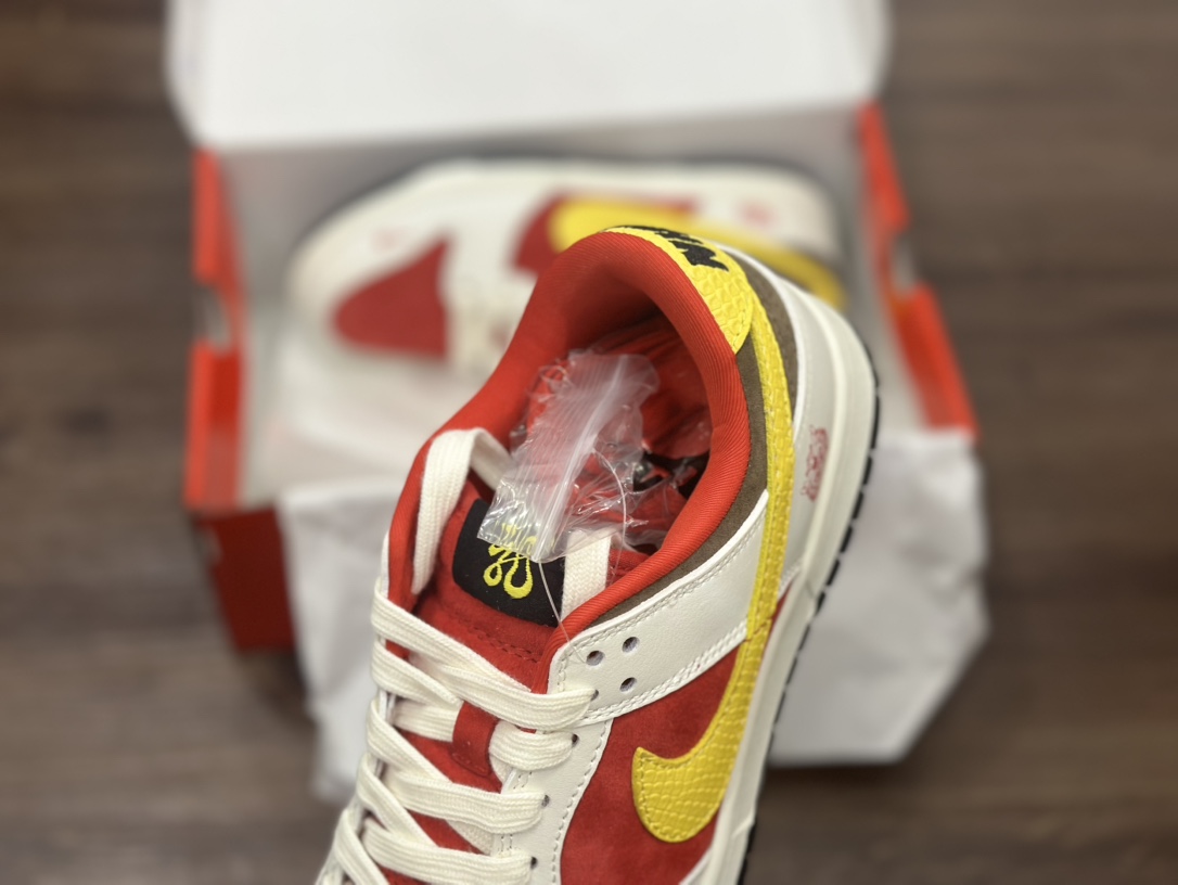 Nike SB dunk Low 龙年限定低帮休闲运动滑板板鞋 FC1688-161