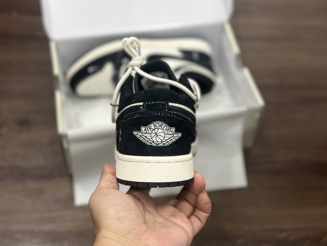 Air Jordan 1 Low AJ1 黑白绑带 低帮休闲板鞋 SJ9950-013