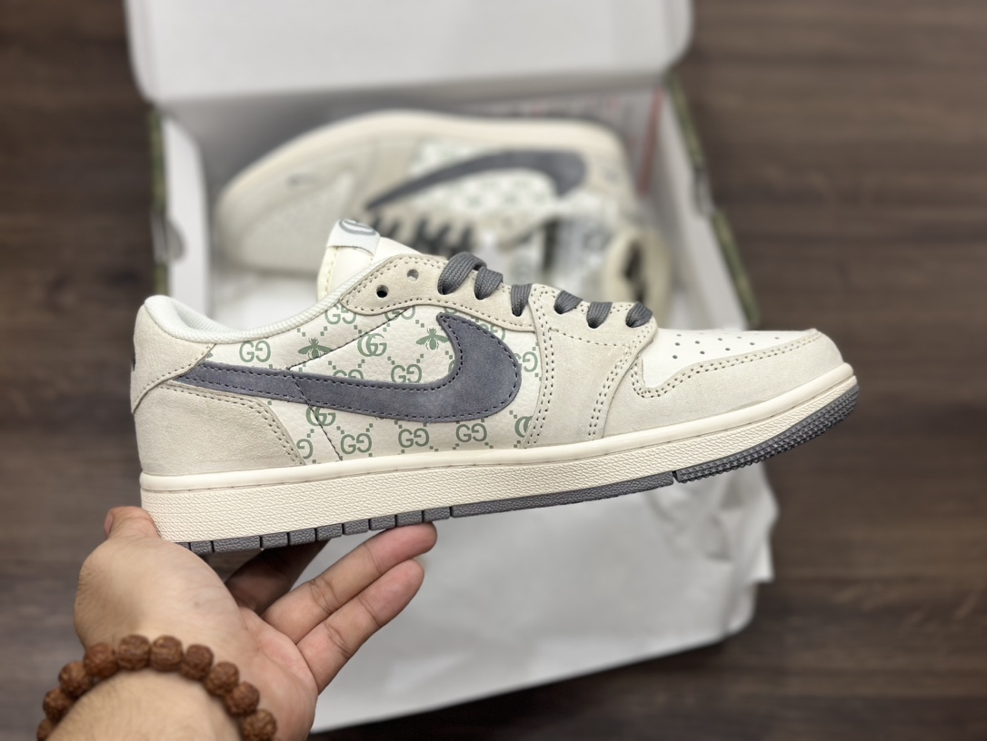 Nike Air Jordan 1 Low 米灰 古驰倒钩 乔1低帮篮球鞋 SJ2068-107