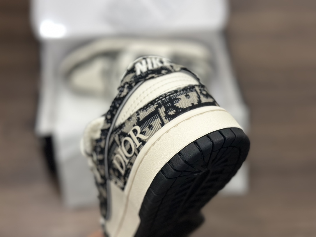 SB dunk Low 迪奥绑带 低帮休闲运动滑板板鞋 SJ2068-286