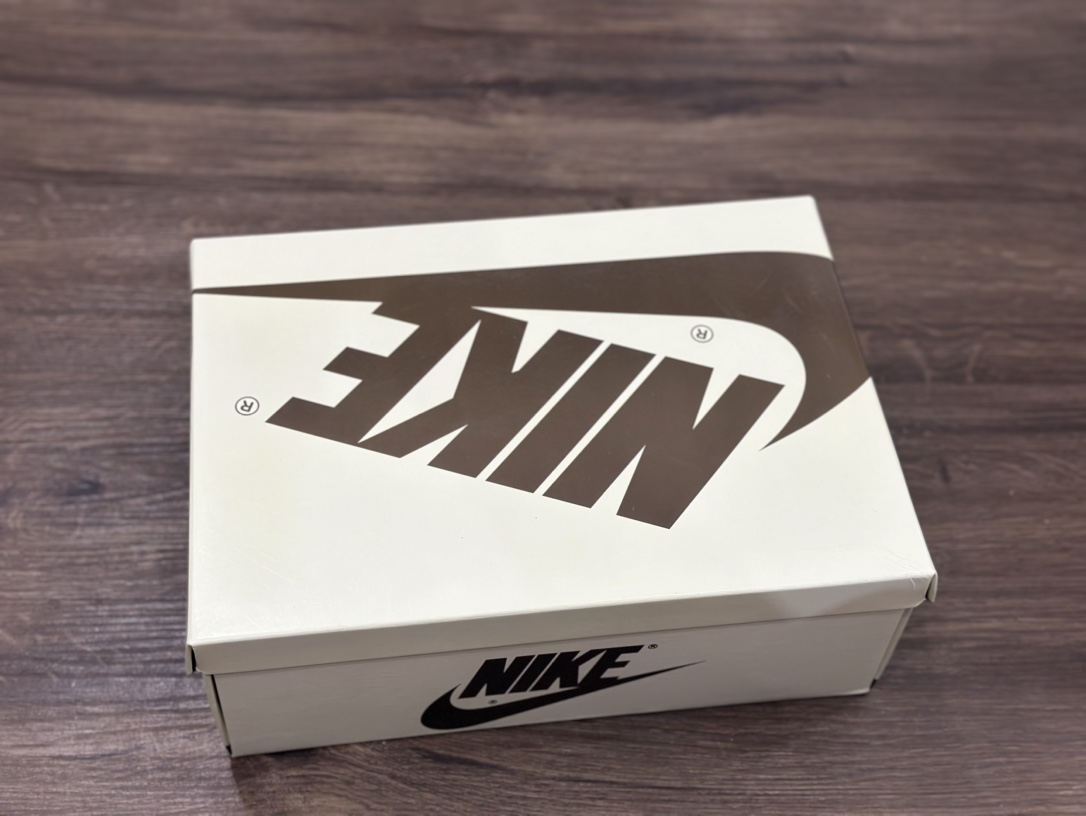Travis Scottx Jordan Air Jordan 1 Low OG“Velvet Brown” 黑棕 三方联名倒钩 DM7866-202