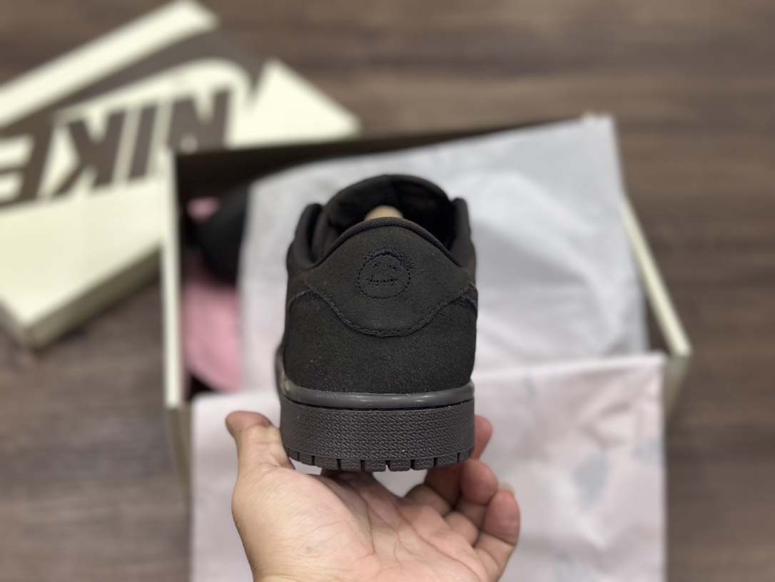 Travis Scottx Jordan Air Jordan 1 Low OG“Velvet Brown” 黑棕 三方联名倒钩 DM7866-202