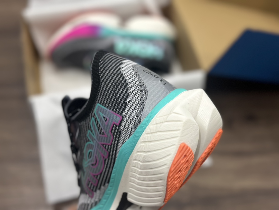 Hoka One One Cielo X 1 Low 天空X1代系列低帮厚底轻量休闲运动慢跑鞋