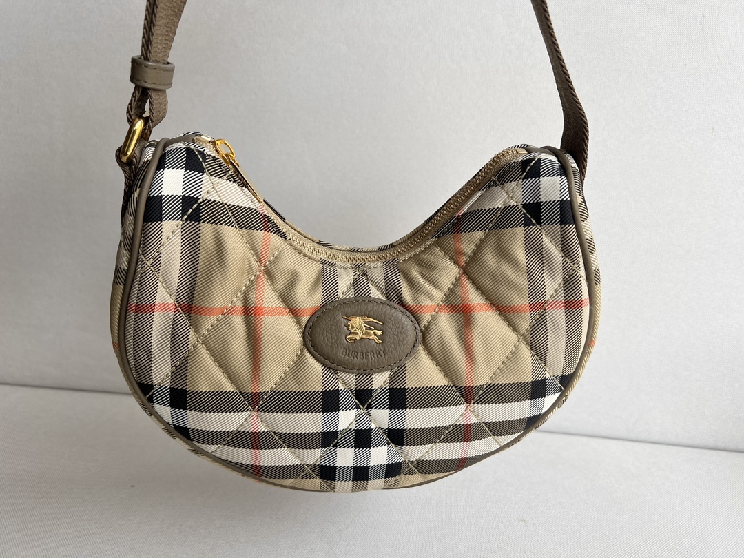 Burberry Advanced details!!