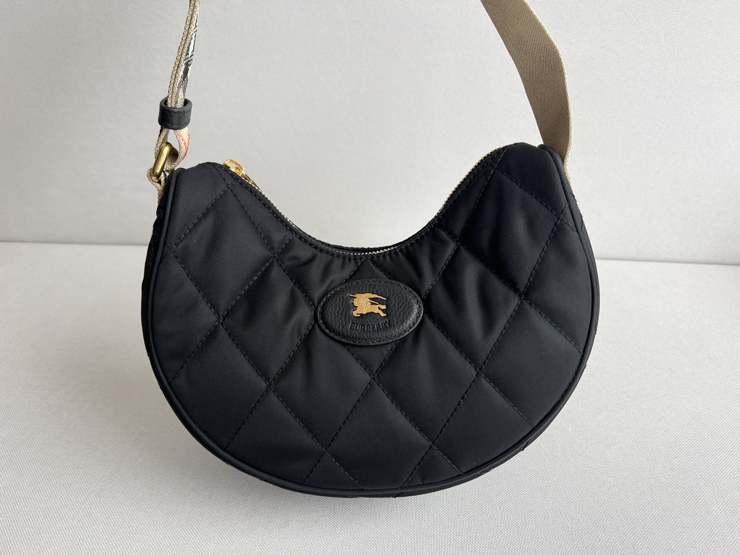 burberry premium details!!