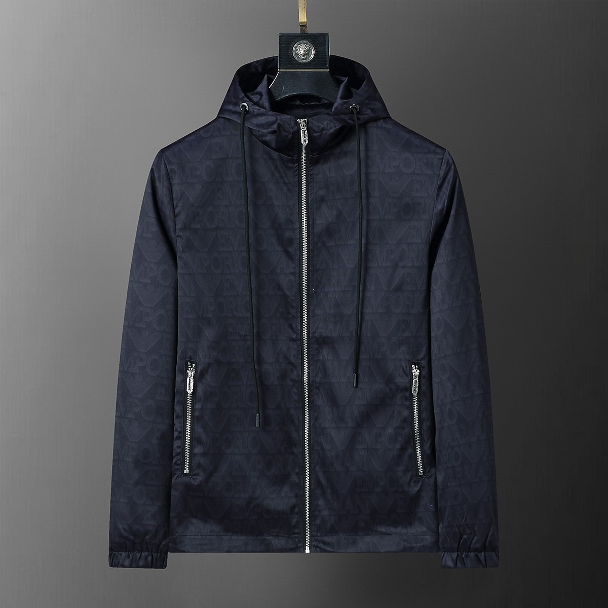 Chaqueta cortavientos con capucha nueva para principios de otoño 2024, sincronizada con la tienda oficial, estampado di…