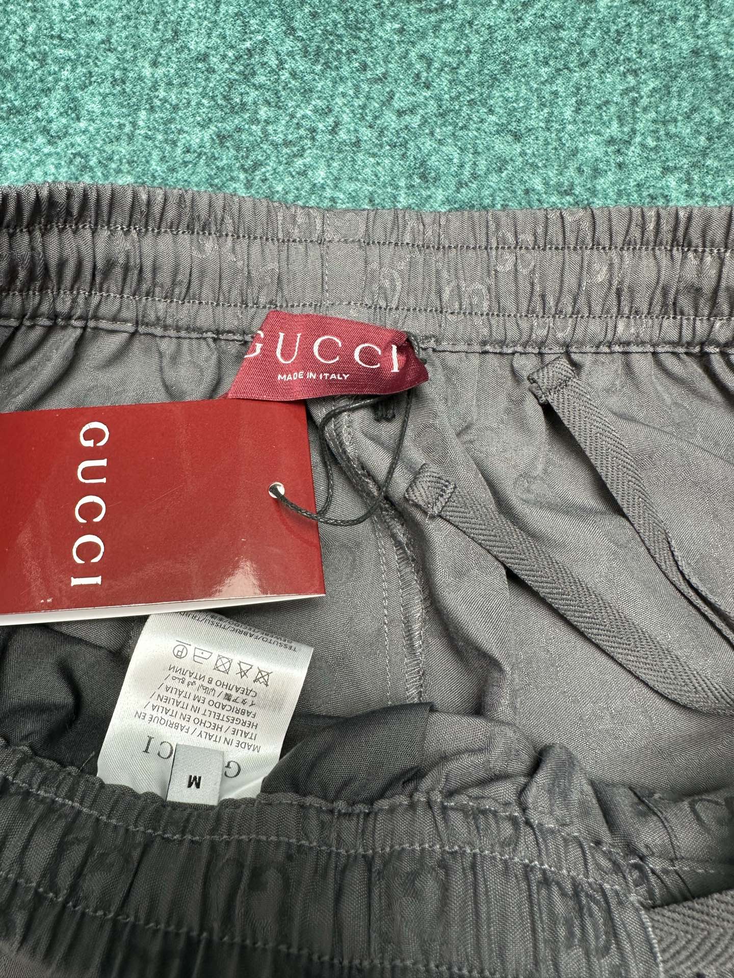 Gucci G家 26SS GG图案通过不同的纺织工艺呈现