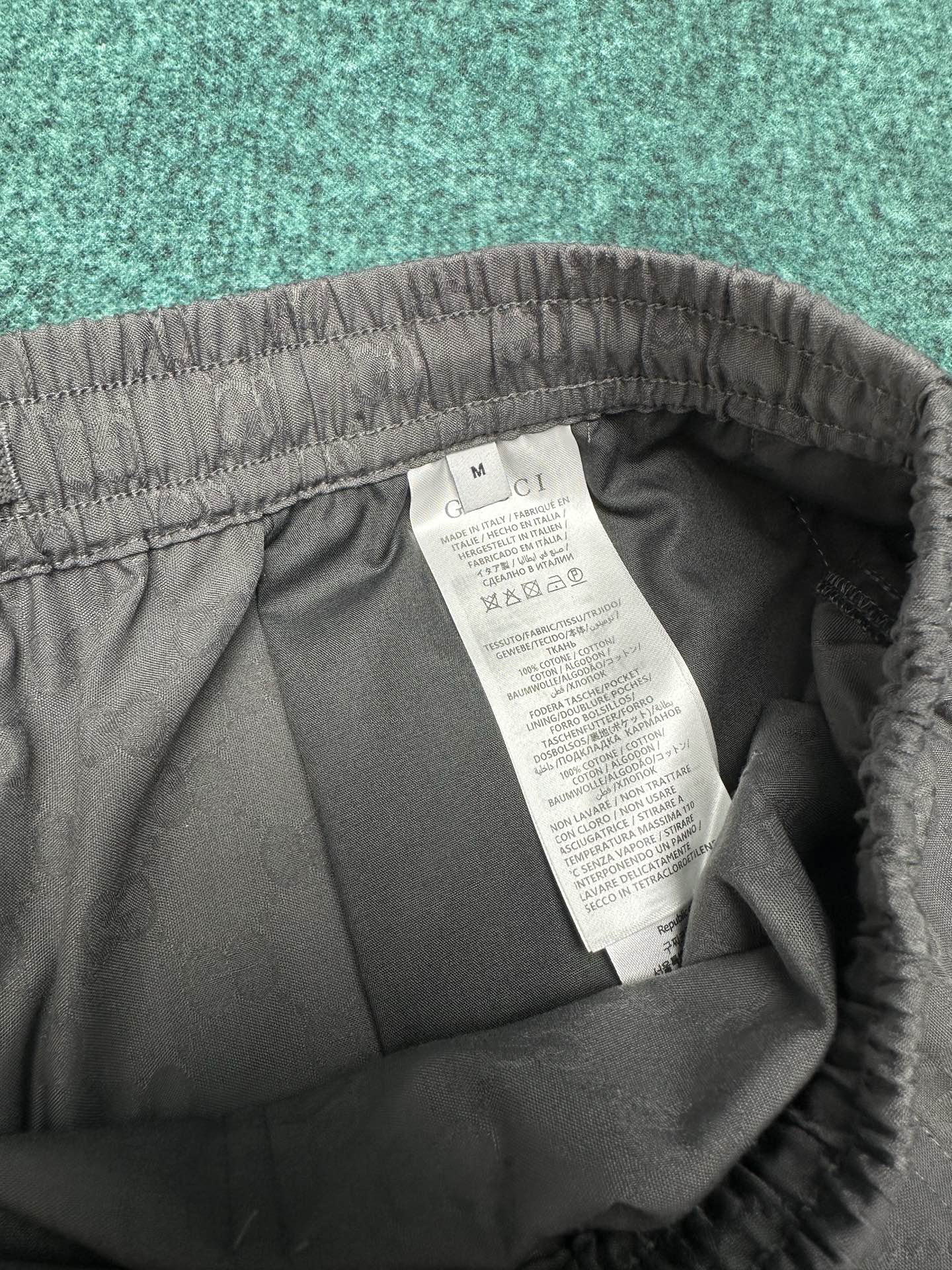 Gucci G家 26SS GG图案通过不同的纺织工艺呈现