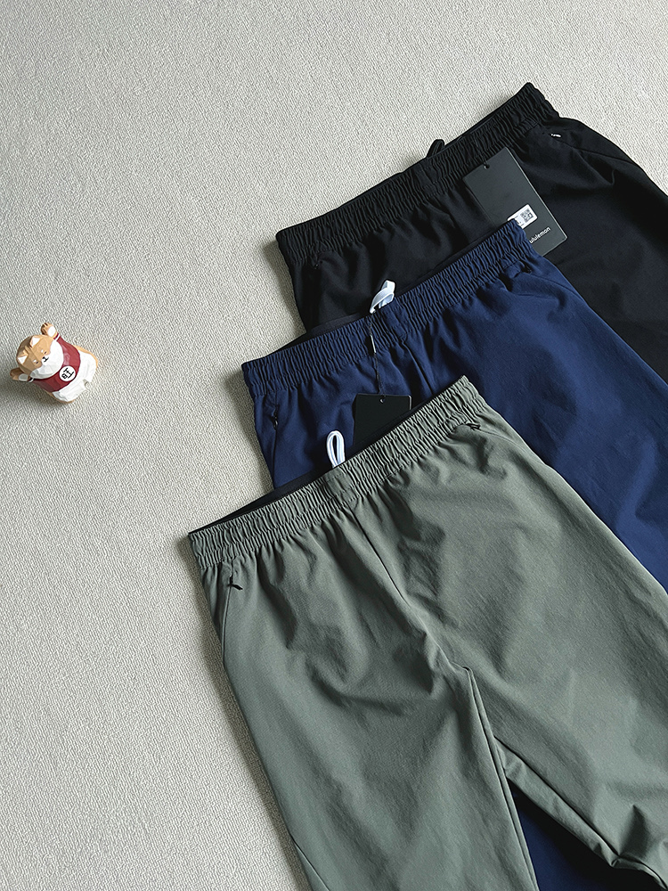 Lulu Men's Bottoms Lululemon ® athletica logo Lulu Men's Bottoms yoga
