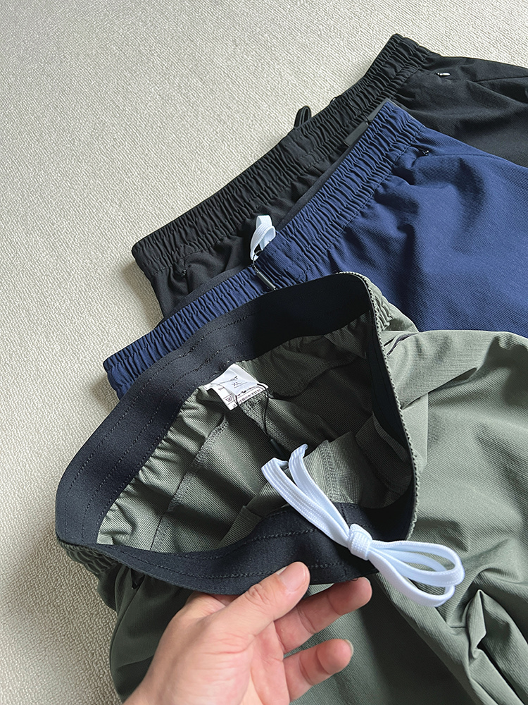Lulu Men's Bottoms Lululemon ® athletica logo Lulu Men's Bottoms yoga