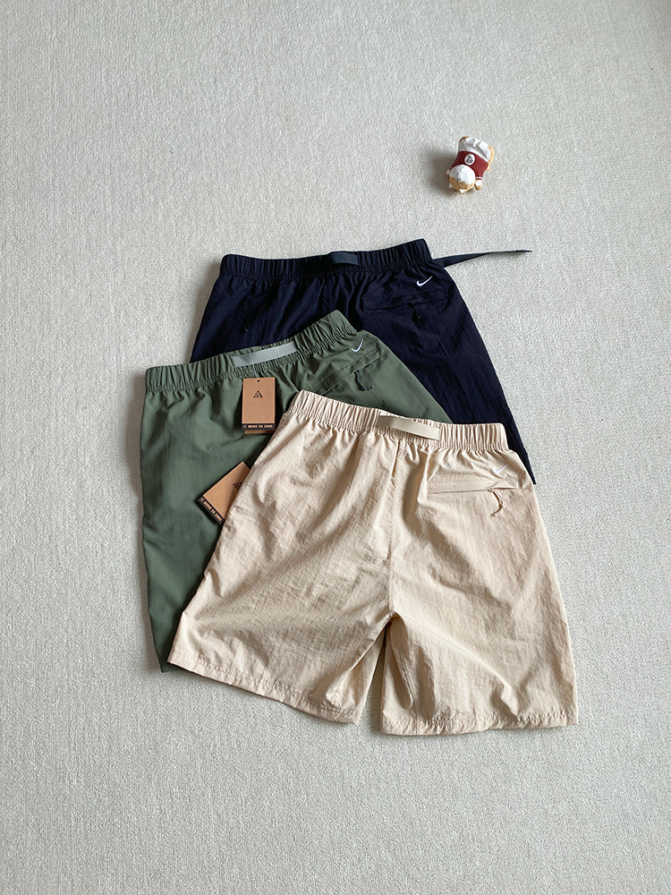NIKE ACG 运动工装短裤服装 8