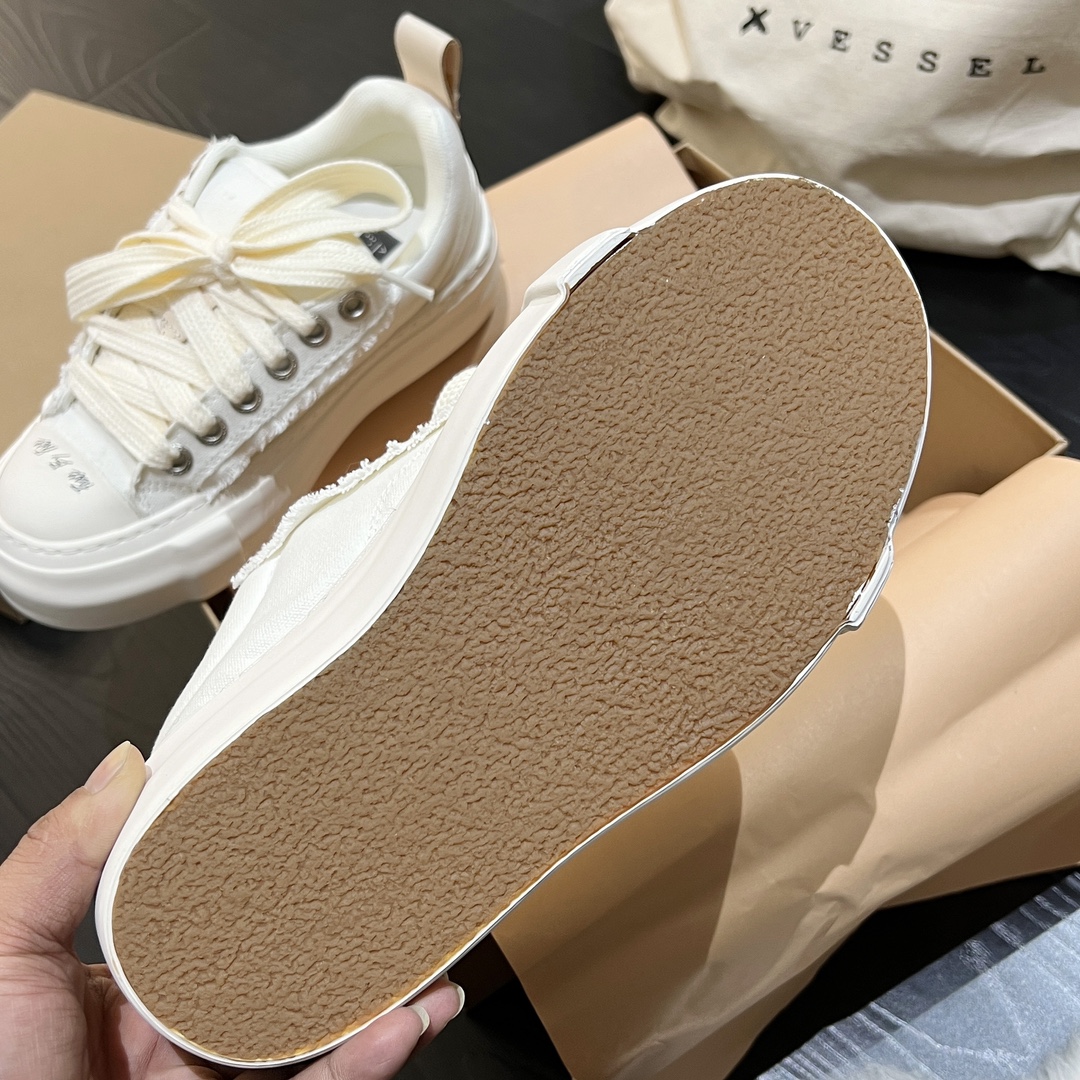 P625x VESSEL NOUGAT CLASSIC: Soft and Stylish Shoes with Unique Design - 图片 9