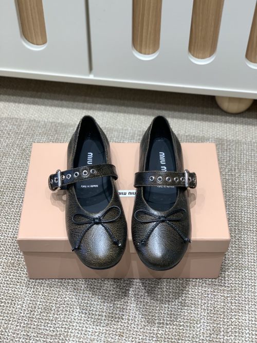 Miu Miu Ballet Flats in Crackled Leather with Bow and Strap Buckle Detail 1 Miu Miu Ballet Flats in Crackled Leather with Bow and Strap Buckle Detail