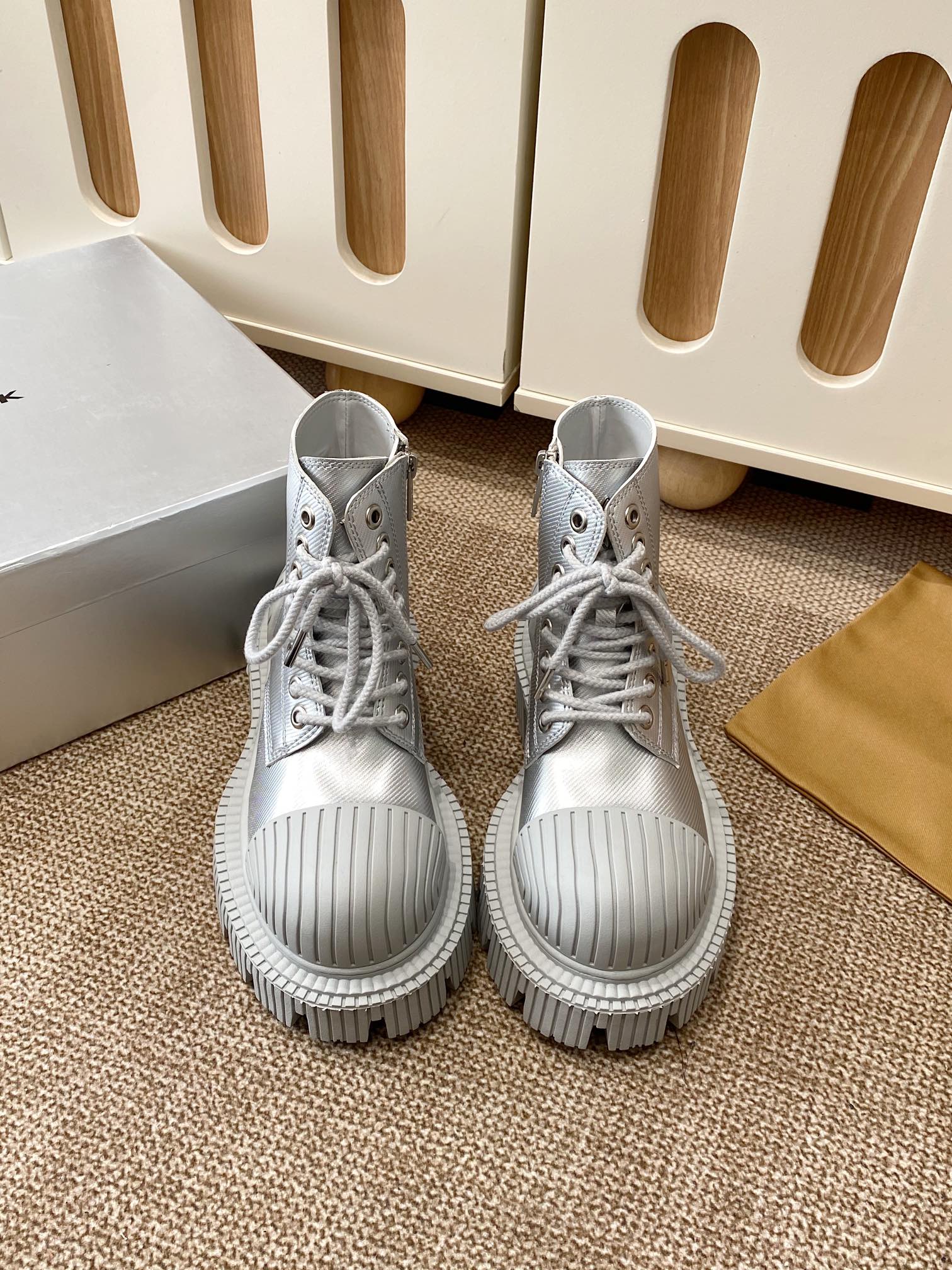 “672SMFK 25ss Martin’s New Boots: US Government Approval, Northwest Treasures, Size 35-40” - 图片 9