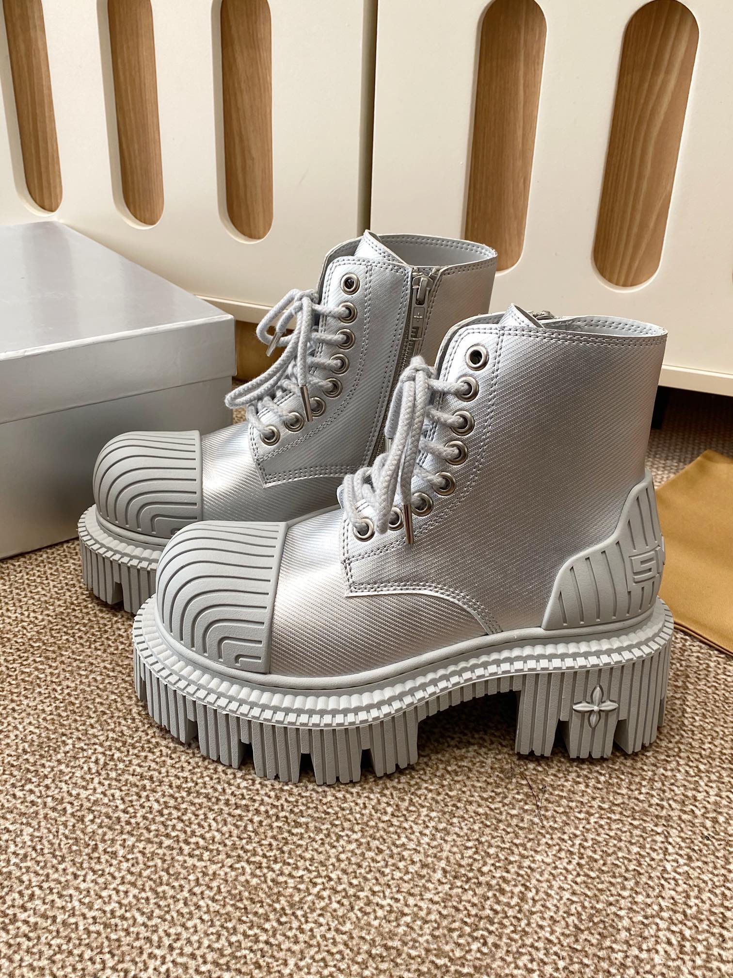 “672SMFK 25ss Martin’s New Boots: US Government Approval, Northwest Treasures, Size 35-40” - 图片 1