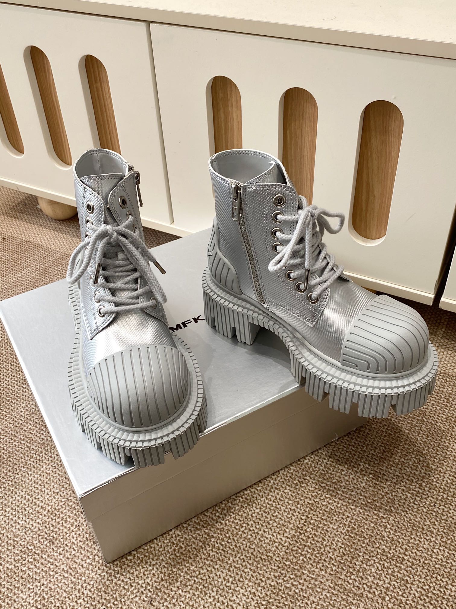 “672SMFK 25ss Martin’s New Boots: US Government Approval, Northwest Treasures, Size 35-40” - 图片 7