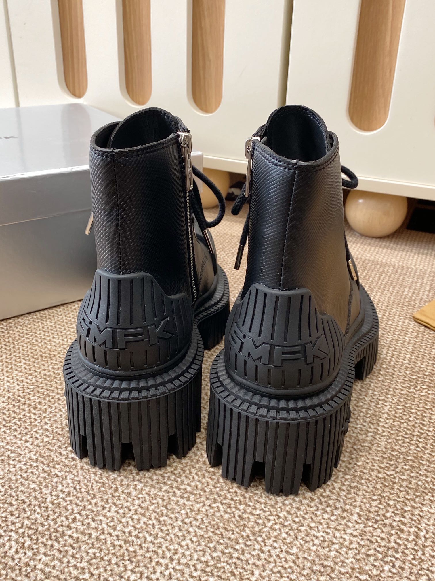Title: Martin’s 672SMFK 25ss Boots: U.S. Government Approval, Northwest Treasures in Original Material, Size 35-40. - 图片 5