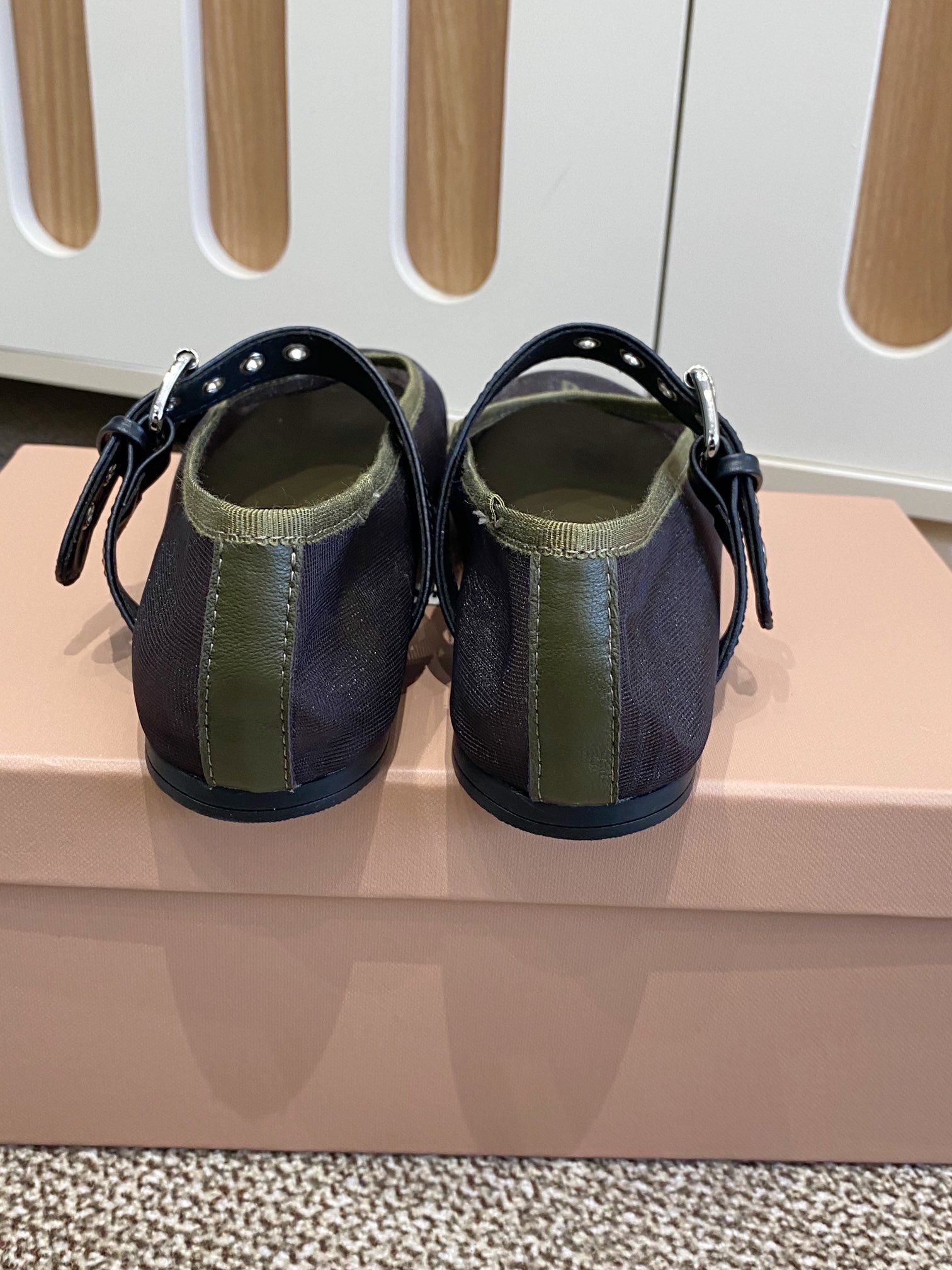 MiuMi Holiday Series Net-Covered Mary Jane Shoes with Sheep-Skin Insole – Size 35-40 - 图片 8