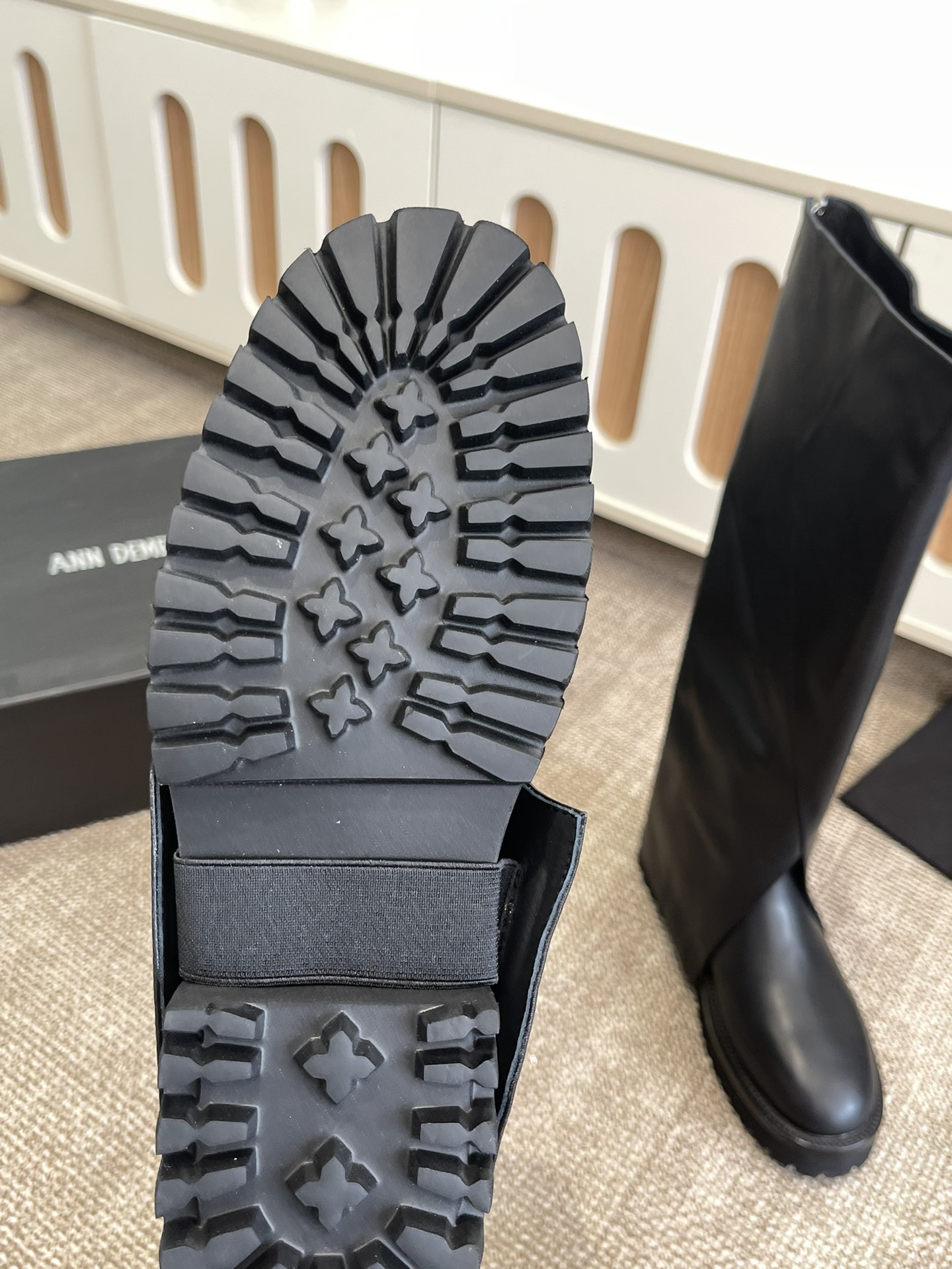 Title: Ann Demeulemeester Magic Knight Boots Description Summary: Upgrade to unique Ann Dem knight boots with calf pellets, dark wax style, ZP soles, and modern elements. - 图片 8