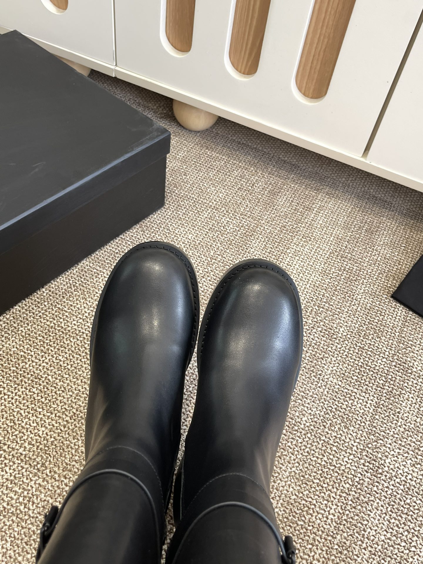 “Ann Demeulemeester Jay Boots: Unique Design and High-Quality Materials for Style and Comfort” - 图片 7