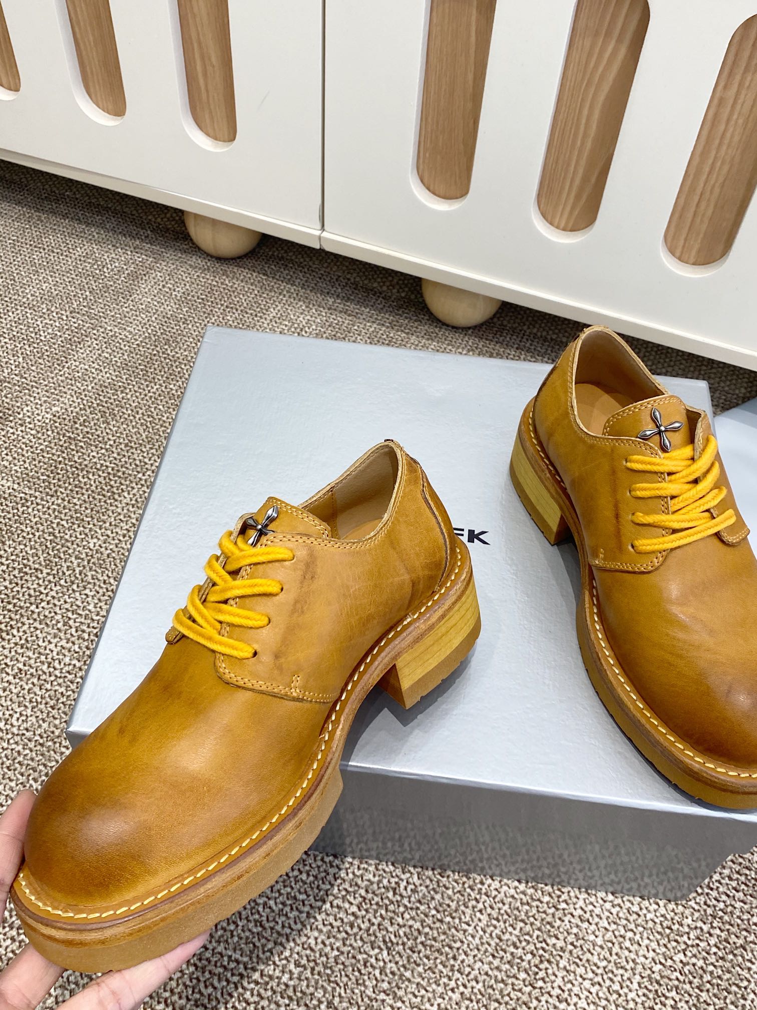 Tod's Classic Luxury Leather Shoe Loafer Ref 4