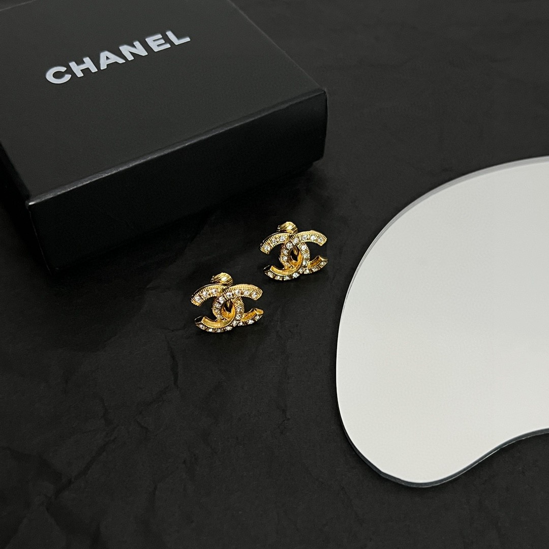 Chanel香奈儿中古耳夹小香家的款式真心无需多介绍每一款都超好看精致大方非常显气质