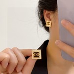 1:1 Replica Wholesale
 Chanel Jewelry Earring Yellow Brass