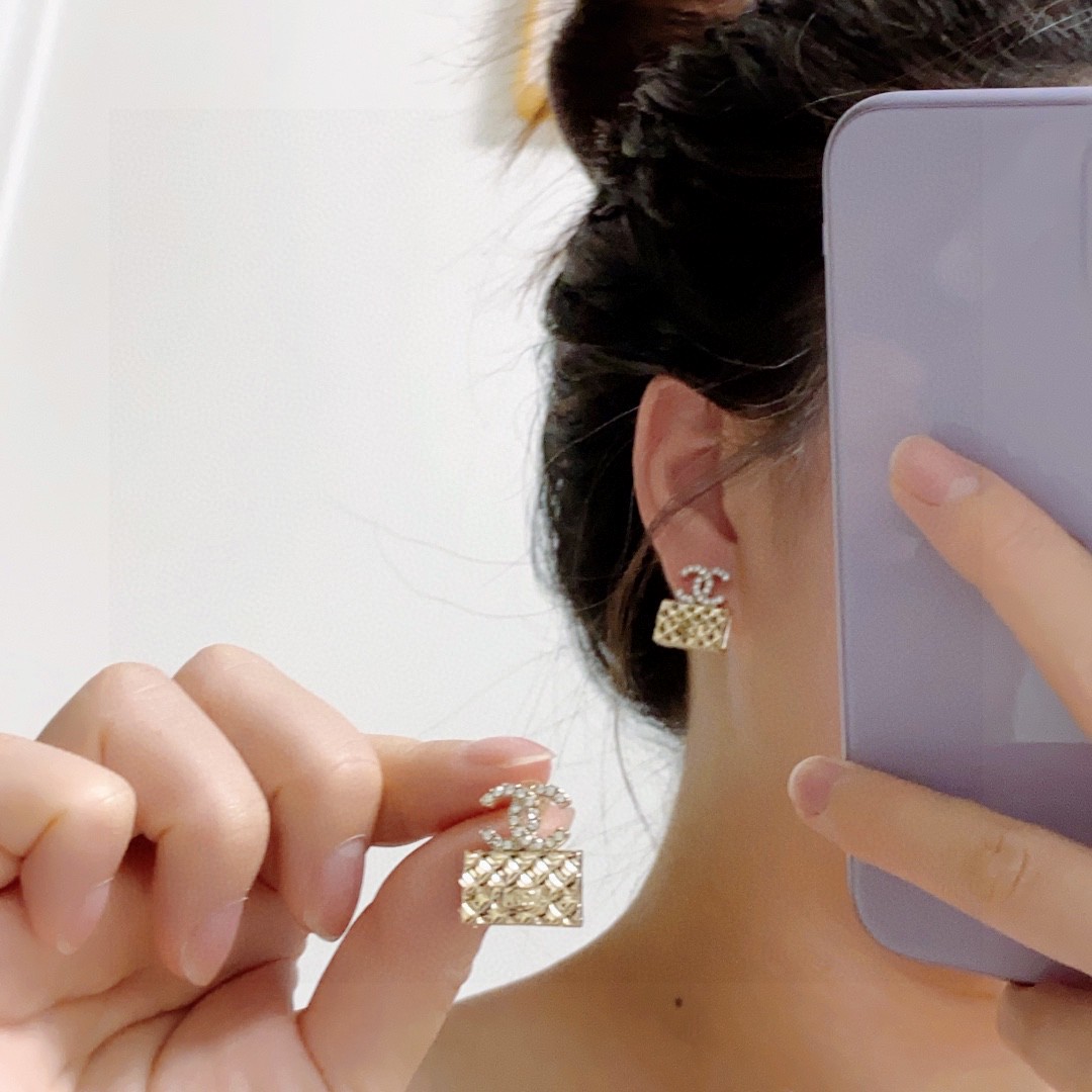 Chanel Jewelry Earring Top Quality Designer Replica
 Lattice