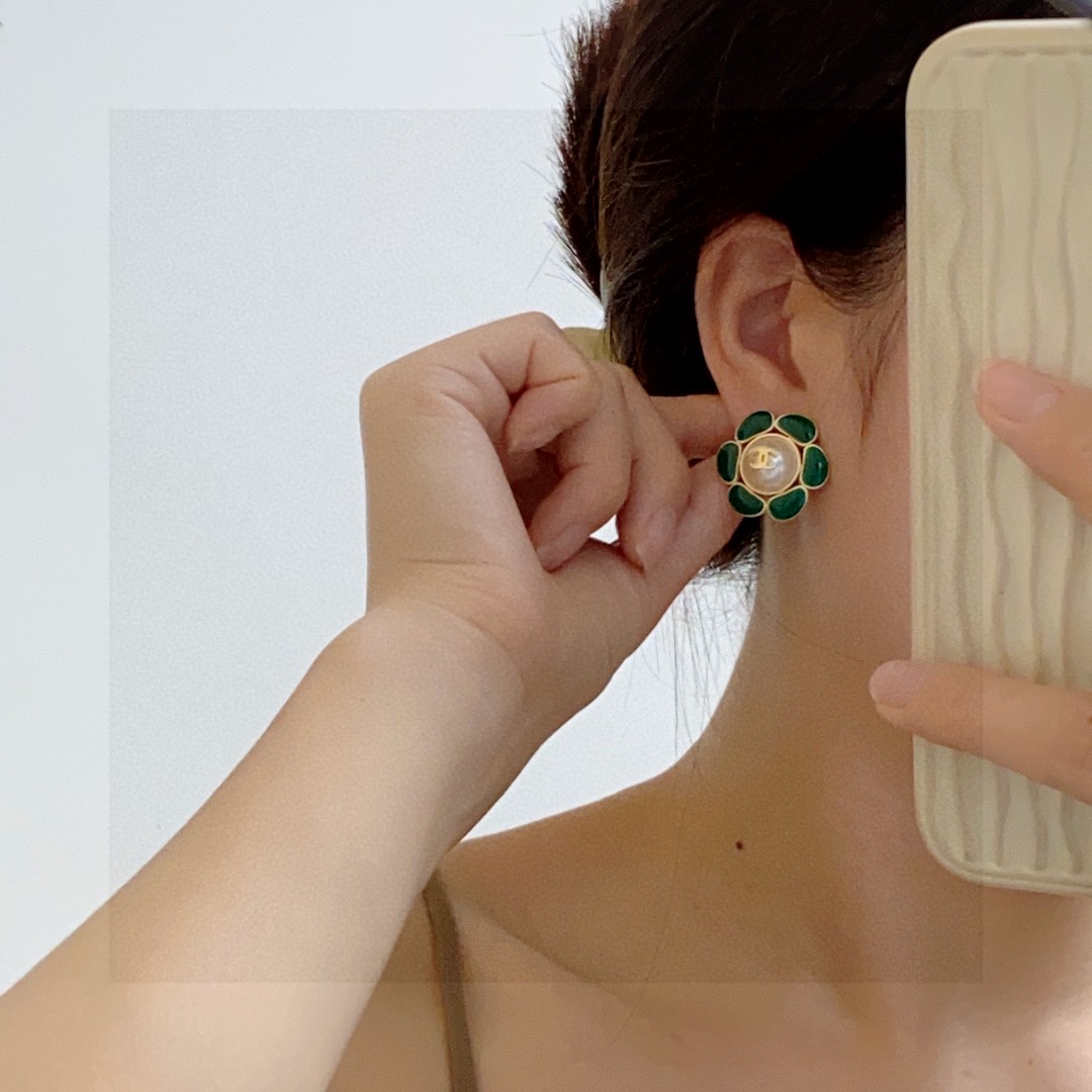 Chanel Buy Jewelry Earring Green