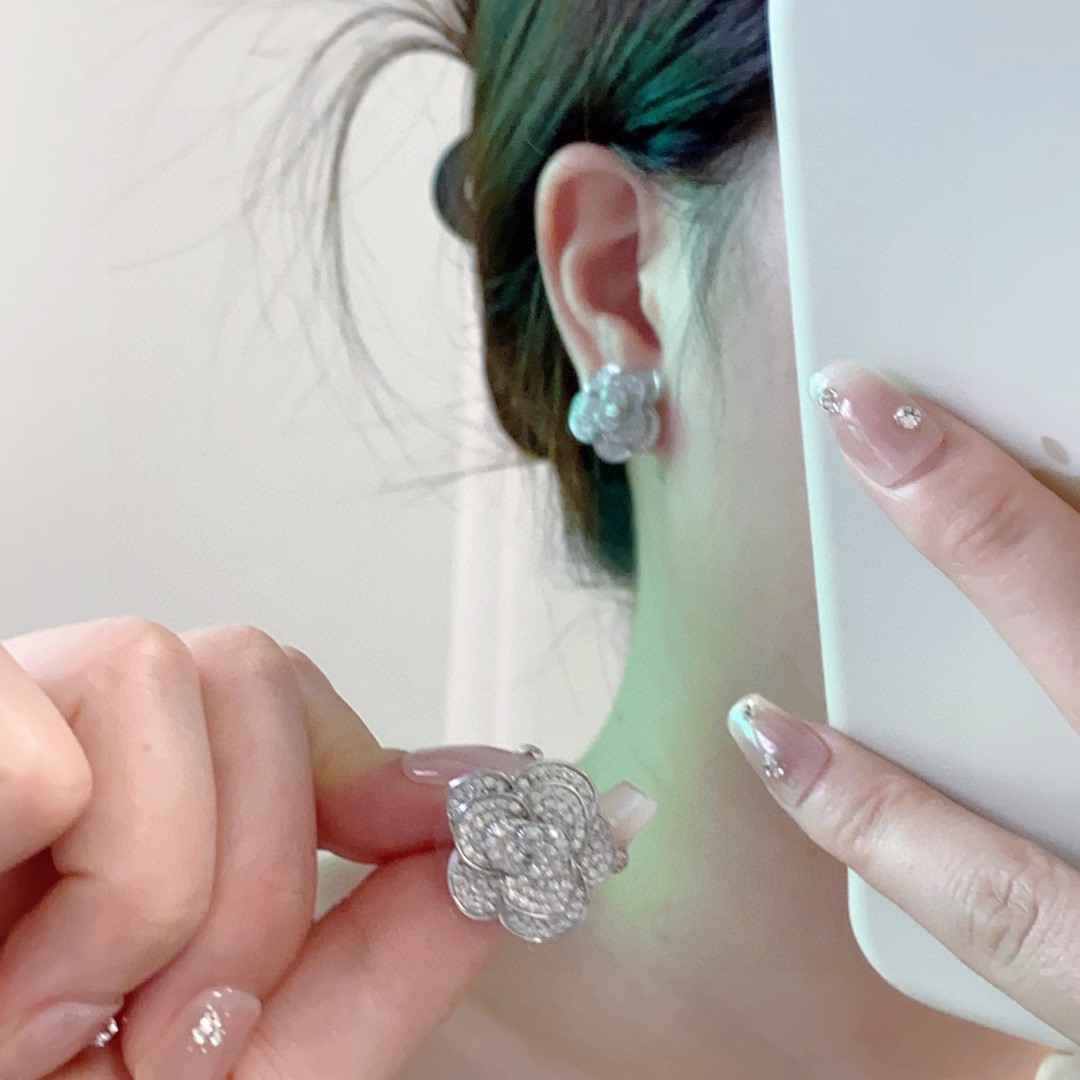 2023 Replica
 Chanel Jewelry Earring Set With Diamonds