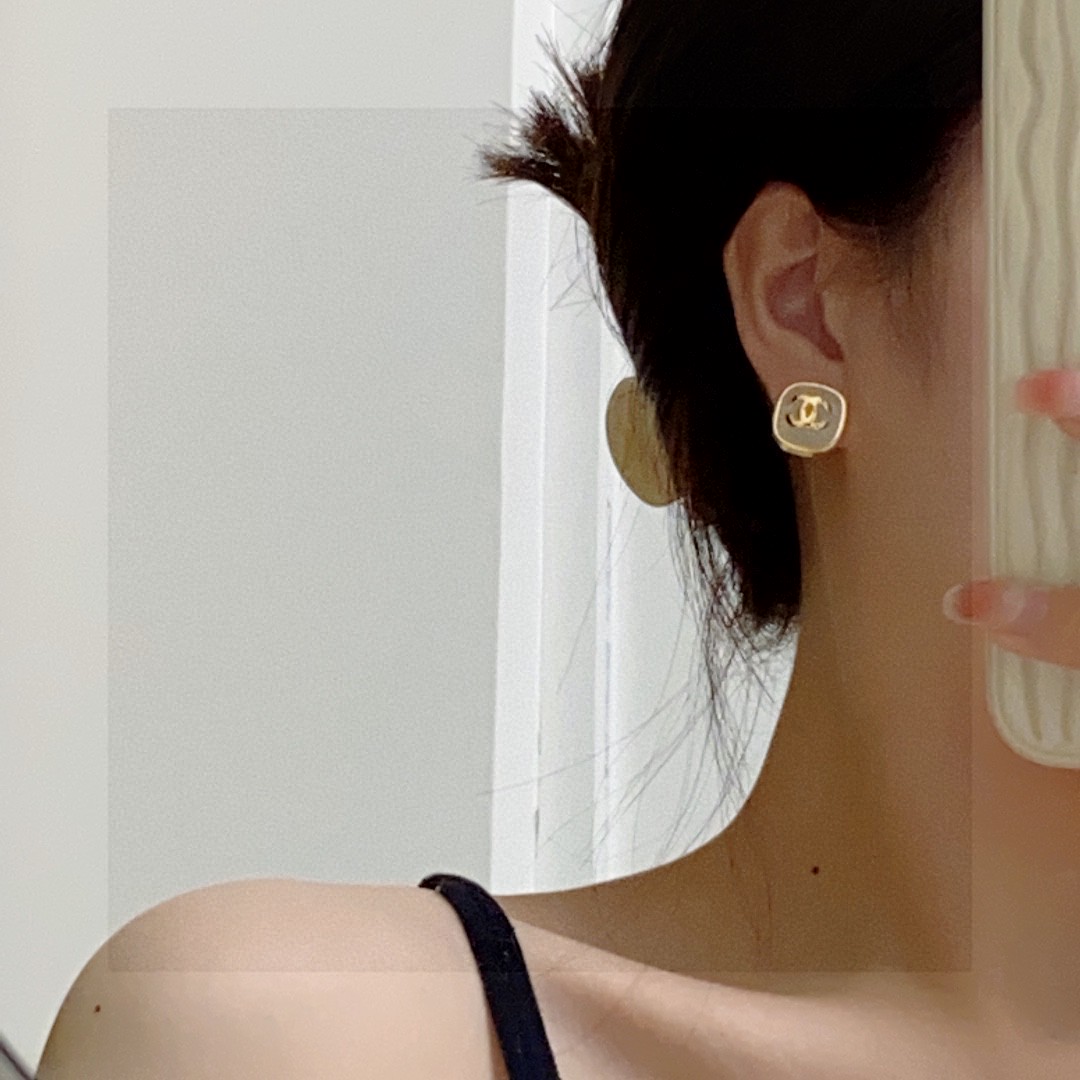 Online From China Designer
 Chanel Buy Jewelry Earring Yellow Brass Fashion