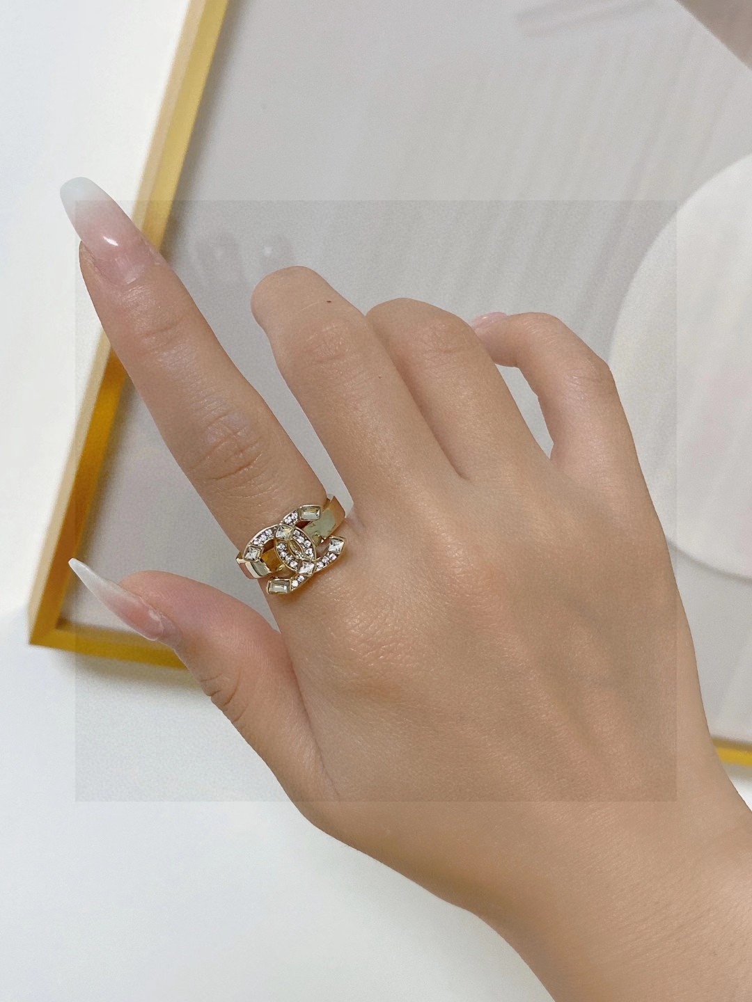 Chanel Joyas Anillo Blanco Incrustados con diamantes