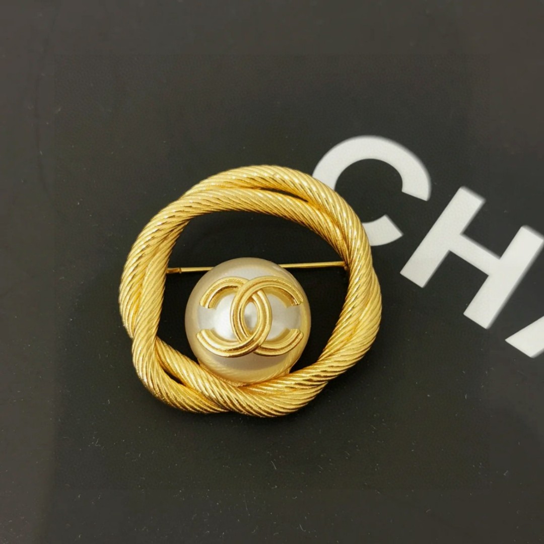 Chanel Joyas Broche Mujeres