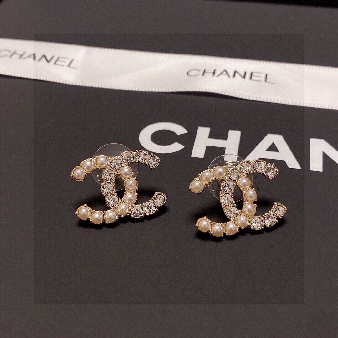 CHANEL Pearl and Crystal Stud Earrings - Comprehensive