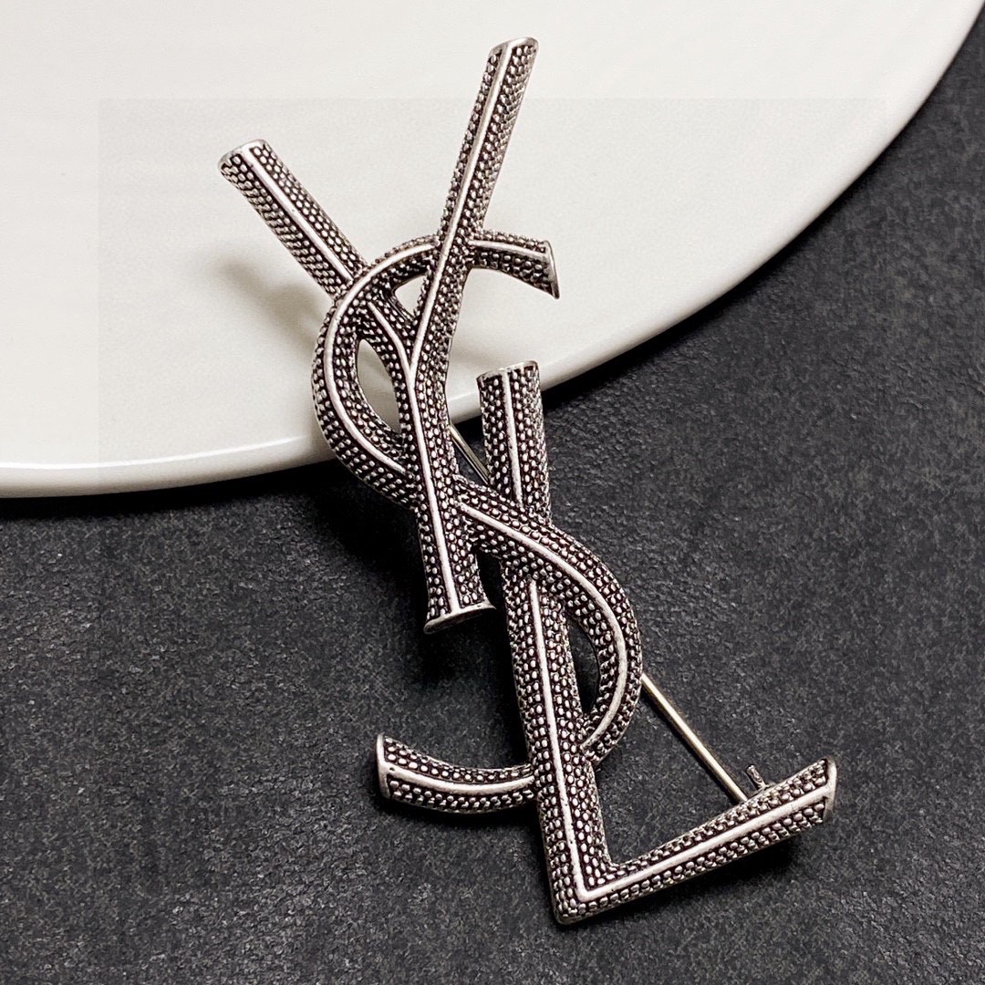 Saint Laurent Vintage Silver-Tone Brooch - Comprehensive 2