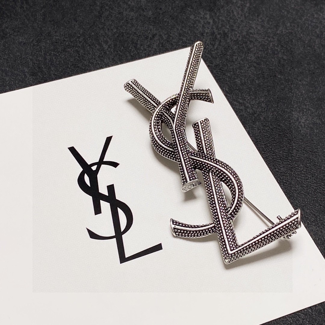 Saint Laurent Vintage Silver-Tone Brooch - Comprehensive 7
