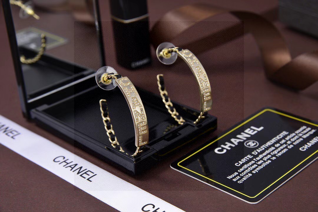 Chanel Gioielleria Orecchino 2024 AAA Replica Personalizza
 Incisione Cuoio genuino Collezione Primavera Fashion