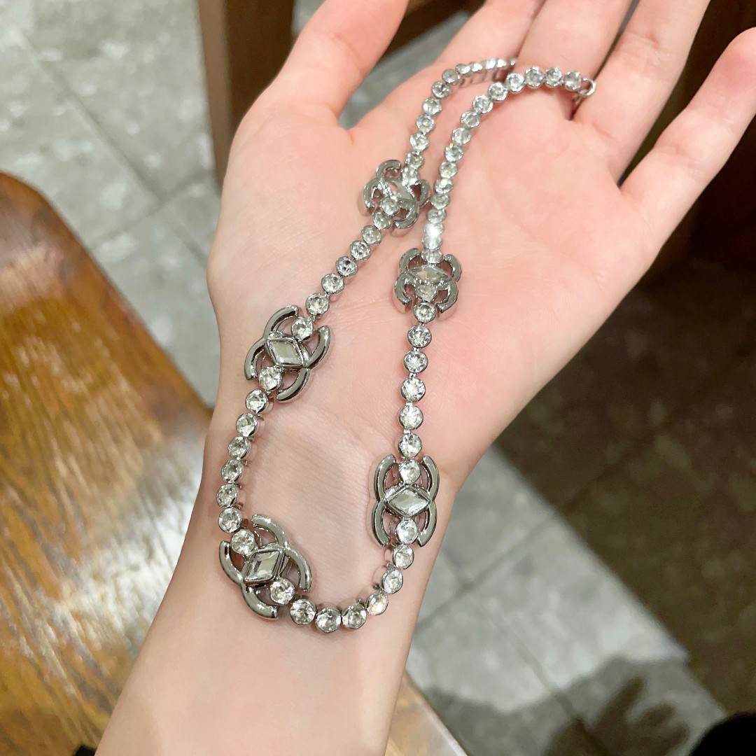 Chanel香奈儿 中古 项链👀小香家的款式真心无需多介绍😘🎶每一款都超好看,精致大方,非常显气质 4