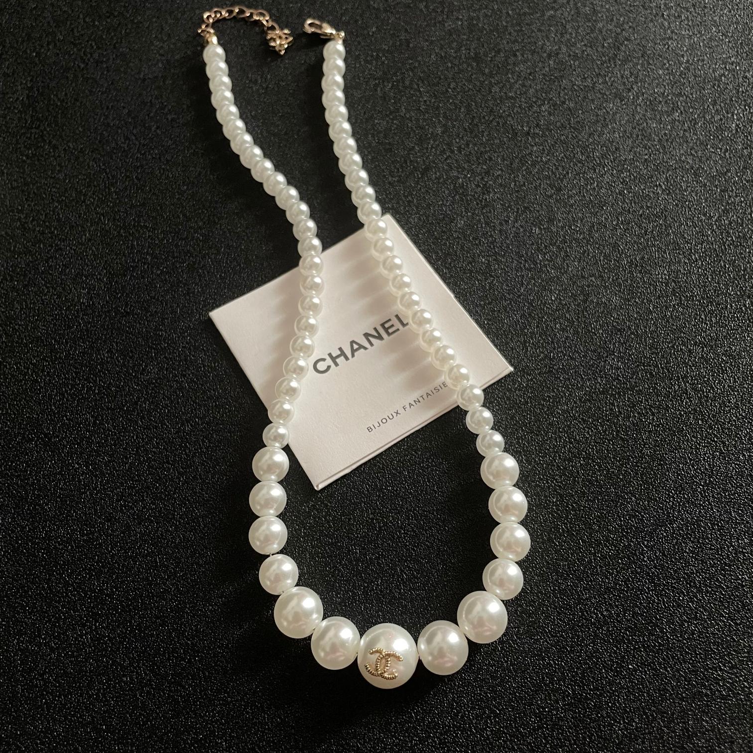 Chanel Vintage Double C Necklace - Comprehensive 3