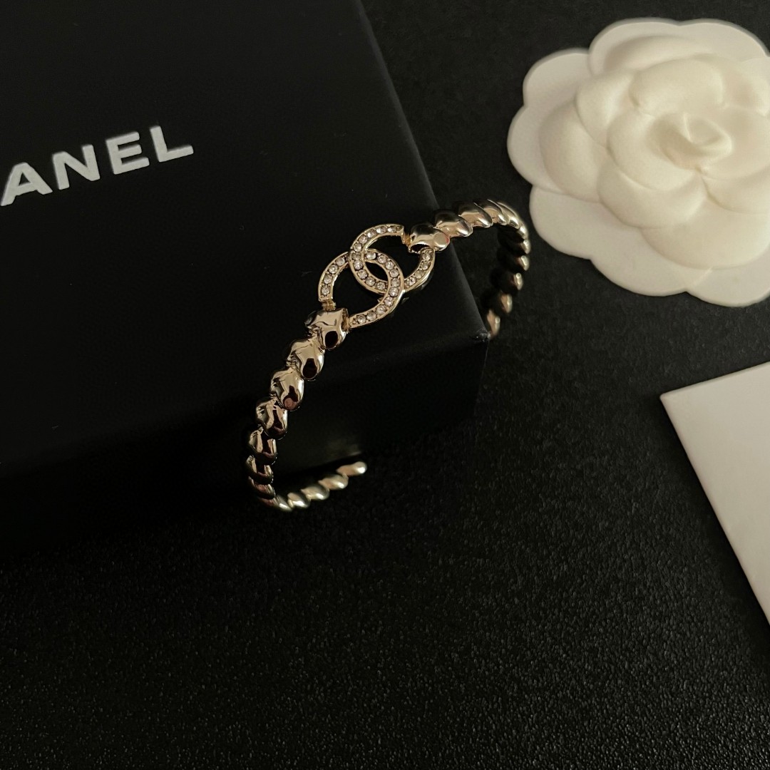 Chanel Haute Couture Haute Couture Fine Jewelry Necklace Bracelet Ring 6
